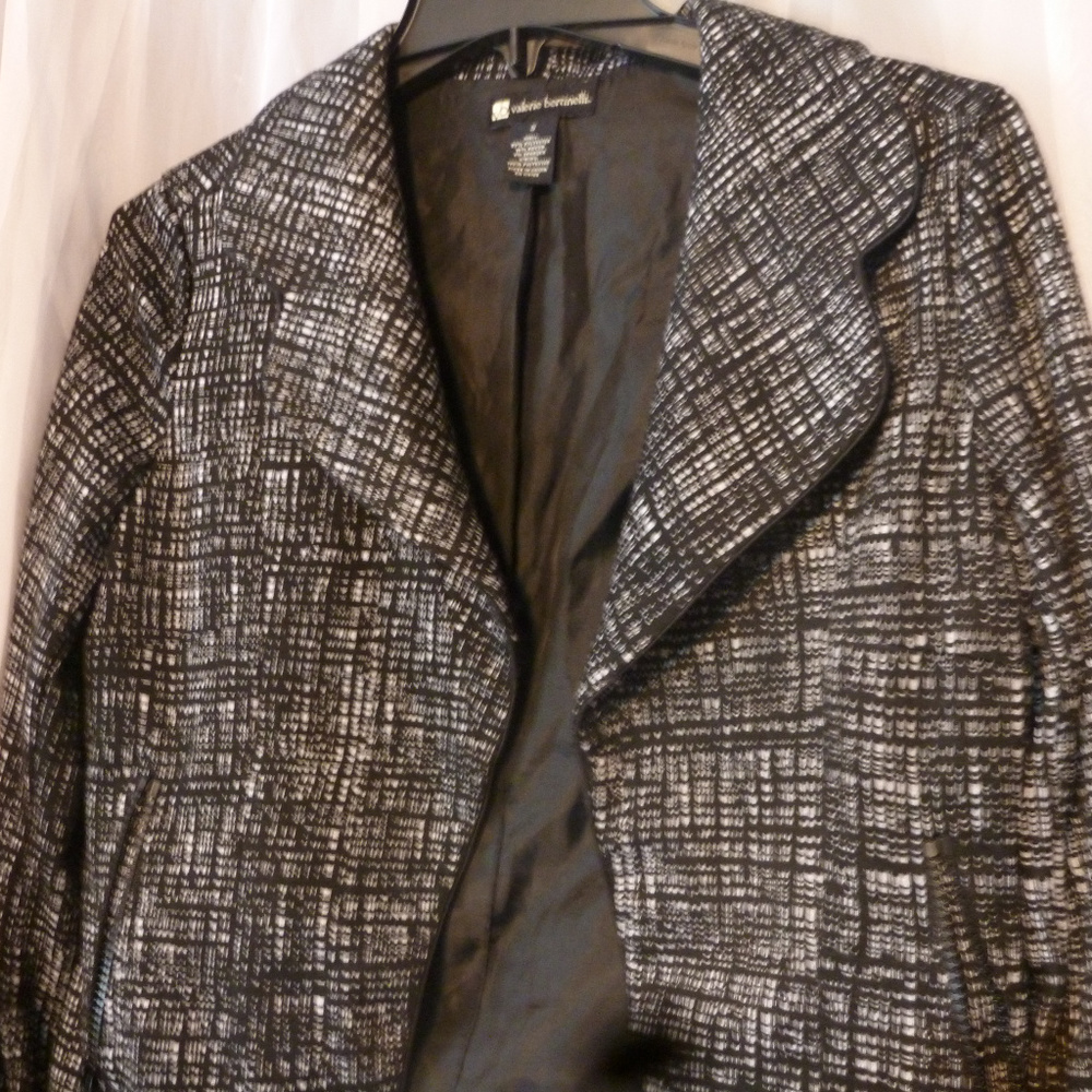 Valerie Bertinelli blazer